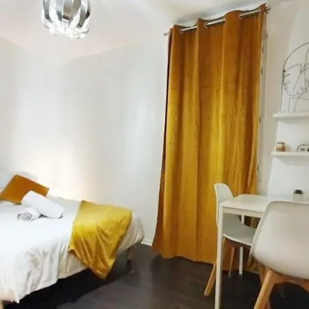 T3-rare-2 Chambres-parking Gratuit-2 Terrasses-netflix-proche Paris-la Defense Argenteuil