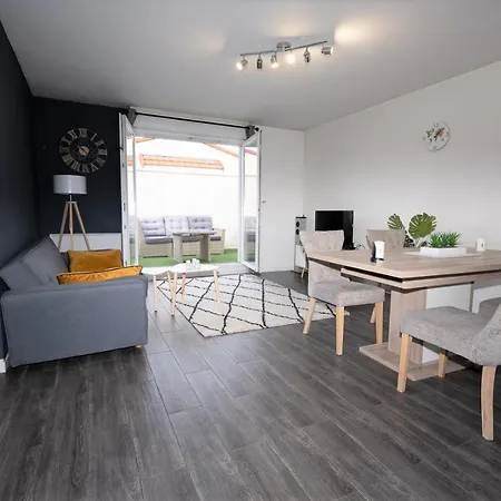Apartment T3-rare-2 Chambres-parking Gratuit-2 Terrasses-netflix-proche Paris-la Defense Argenteuil