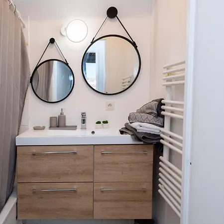T3-rare-2 Chambres-parking Gratuit-2 Terrasses-netflix-proche Paris-la Defense Apartment
