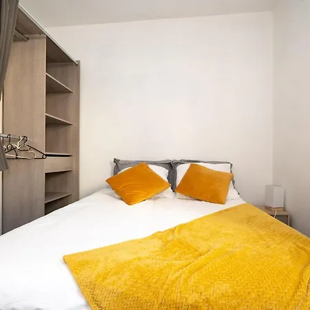 T3-rare-2 Chambres-parking Gratuit-2 Terrasses-netflix-proche Paris-la Defense Argenteuil