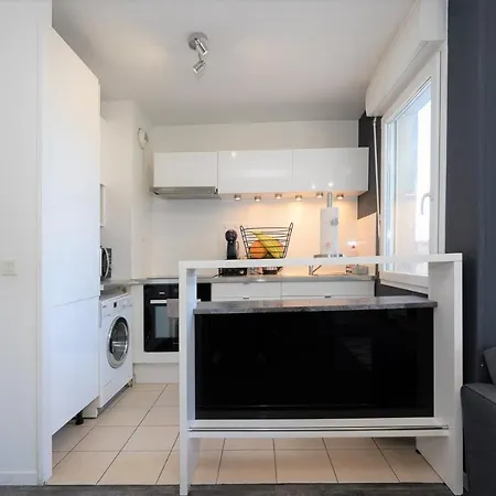 Apartment T3-rare-2 Chambres-parking Gratuit-2 Terrasses-netflix-proche Paris-la Defense Argenteuil